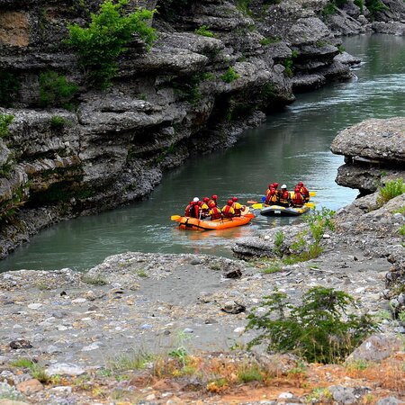 rafting-in-vjosa-river.jpg